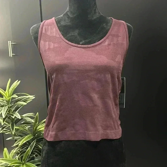 90° By Reflex Athletic scoop neck racerback crop tank top, winetasting combo - L - Picture 1 of 9